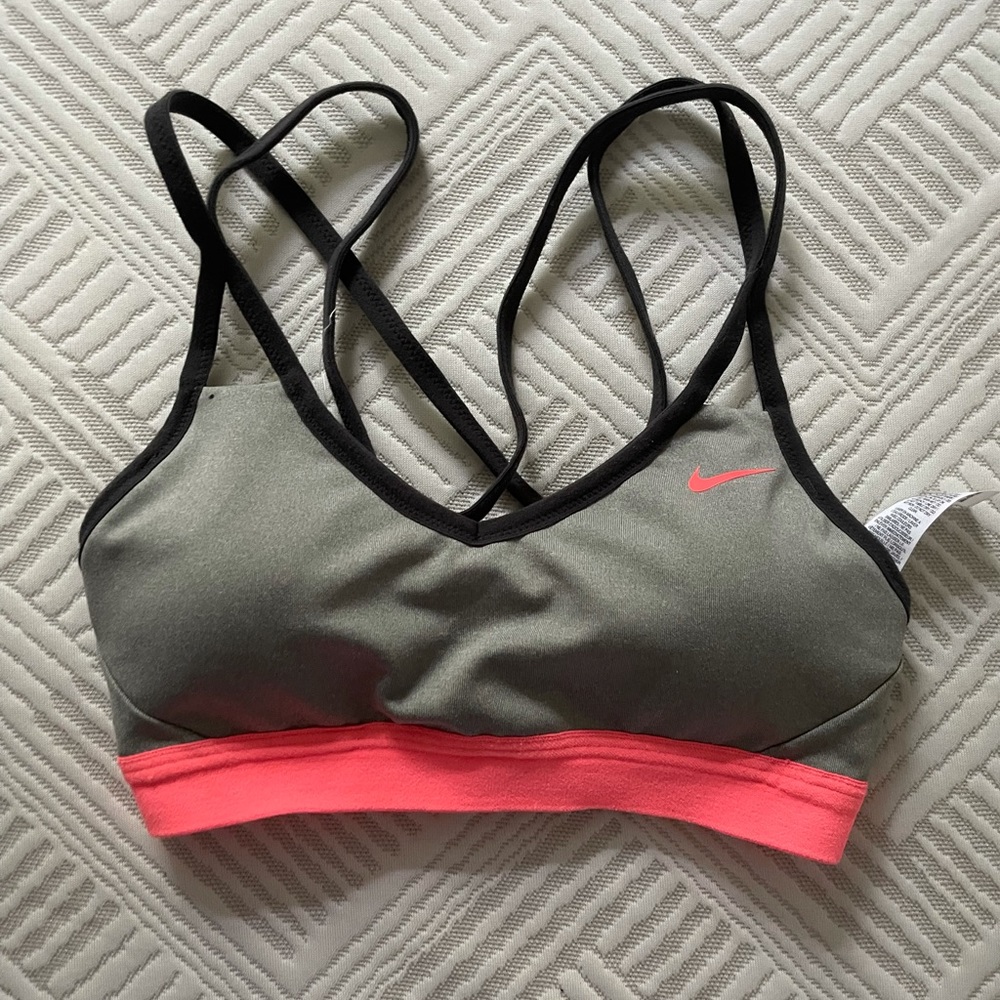 NIKE CROSSBACK SPORTS BRA